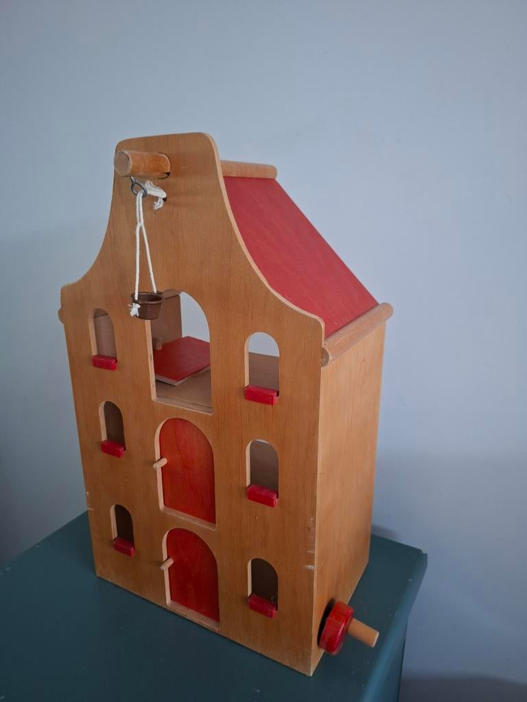 Houten poppenhuis met hijsfunctie, Ophalen, Jongen of Meisje