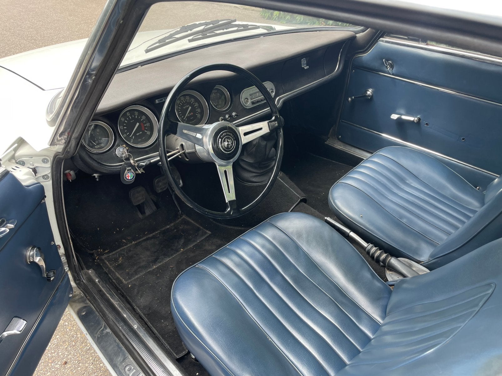 Alfa Romeo Sprint GT Veloce 1967 Wit, Achterwielaandrijving, 4 stoelen, Wit, 103 pk