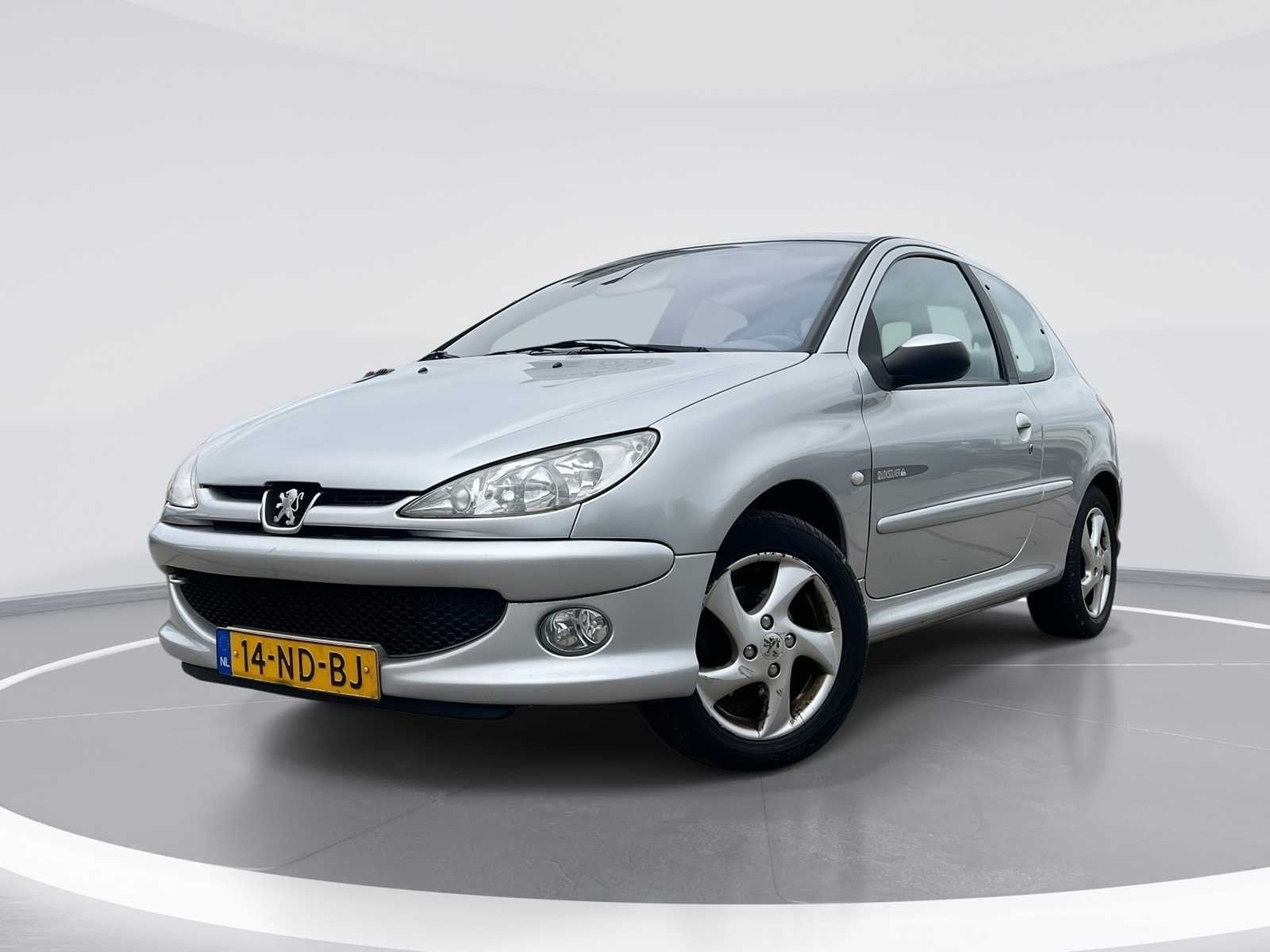Peugeot 206 1.6-16V Quiksilver 2003 | 14-ND-BJ, Auto's, Peugeot, Voorwielaandrijving, 15 km/l, Bedrijf, Handgeschakeld