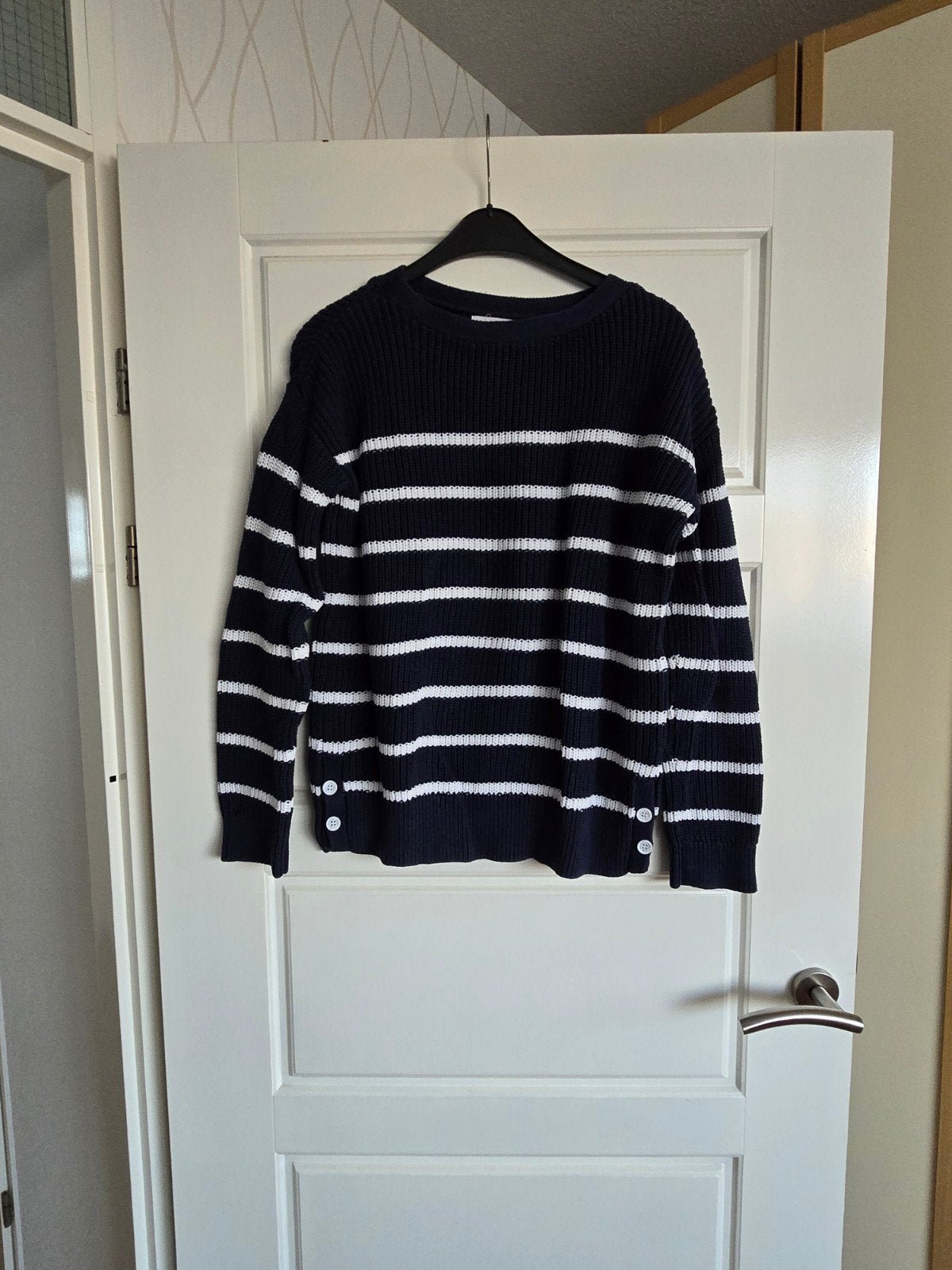 Te koop blauw/witte dames trui merk Artisan NY maat M.
Oksel, Maat 38/40 (M), Blauw, Ophalen of Verzenden, Zo goed als nieuw