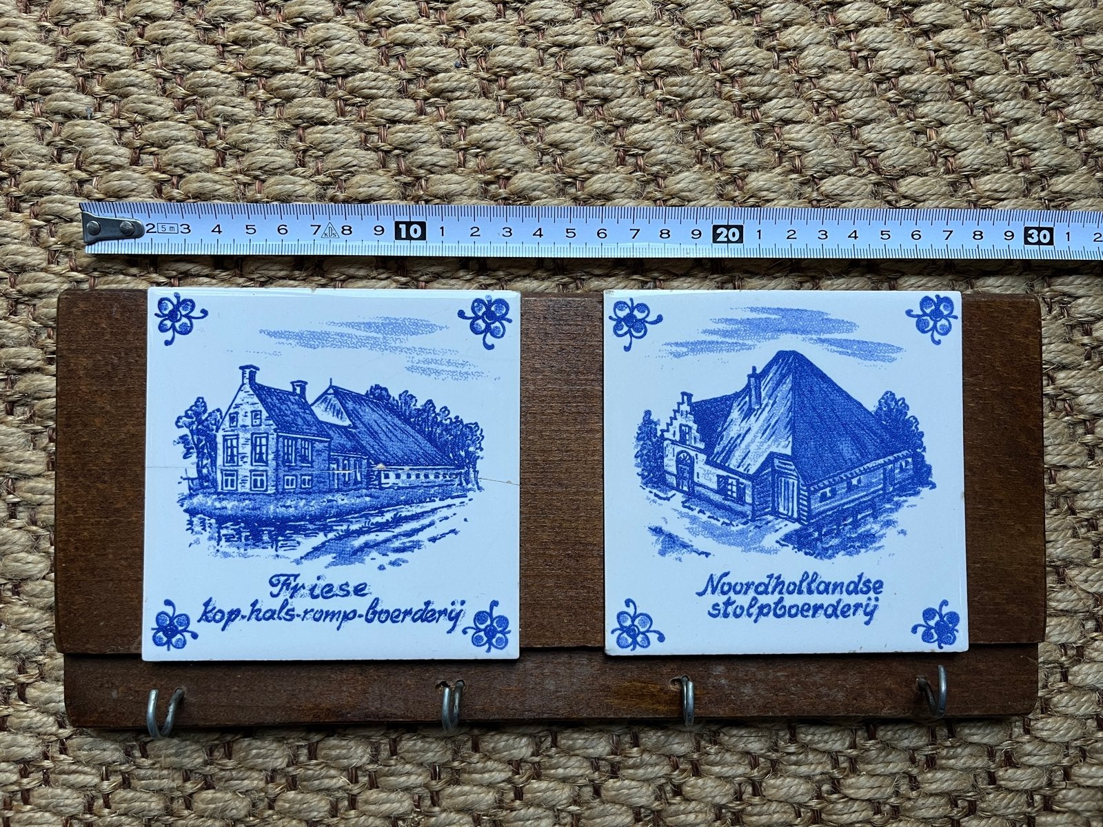 Delfts Blauw Tegeltableau met Sleutelhangers, Ophalen of Verzenden