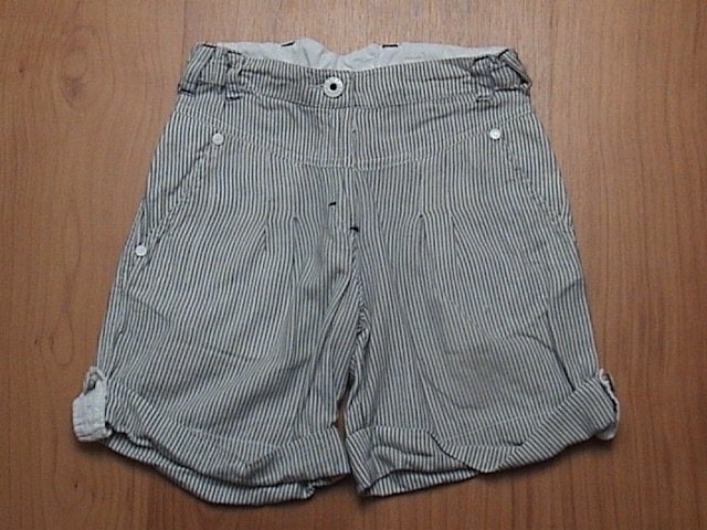 VILLA HAPP blauw / wit gestreepte korte broek / short 134, Broek, Villa Happ, Gebruikt, Meisje