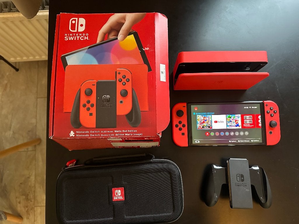 Nintendo Switch OLED - Mario Edition, Switch OLED, Ophalen of Verzenden, Zo goed als nieuw, Met 1 controller