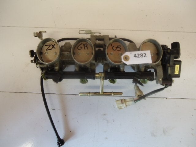ZX6R 2005 - 2006 Kawasaki Injectorbody D1-16339