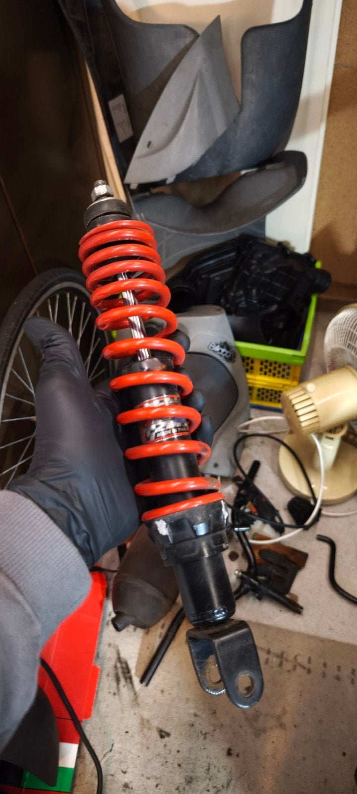YSS schokbreker rood piaggio, Ophalen of Verzenden