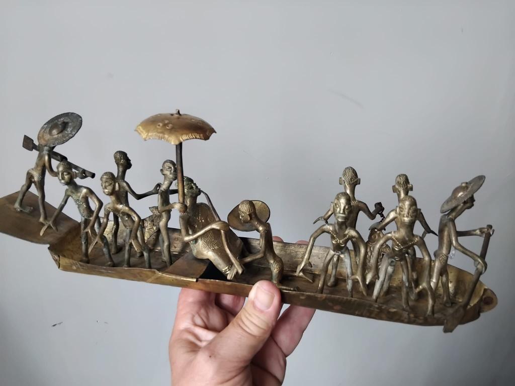 mooie, koperen, Afrikaanse kano met 12 figuurtjes, Ophalen of Verzenden