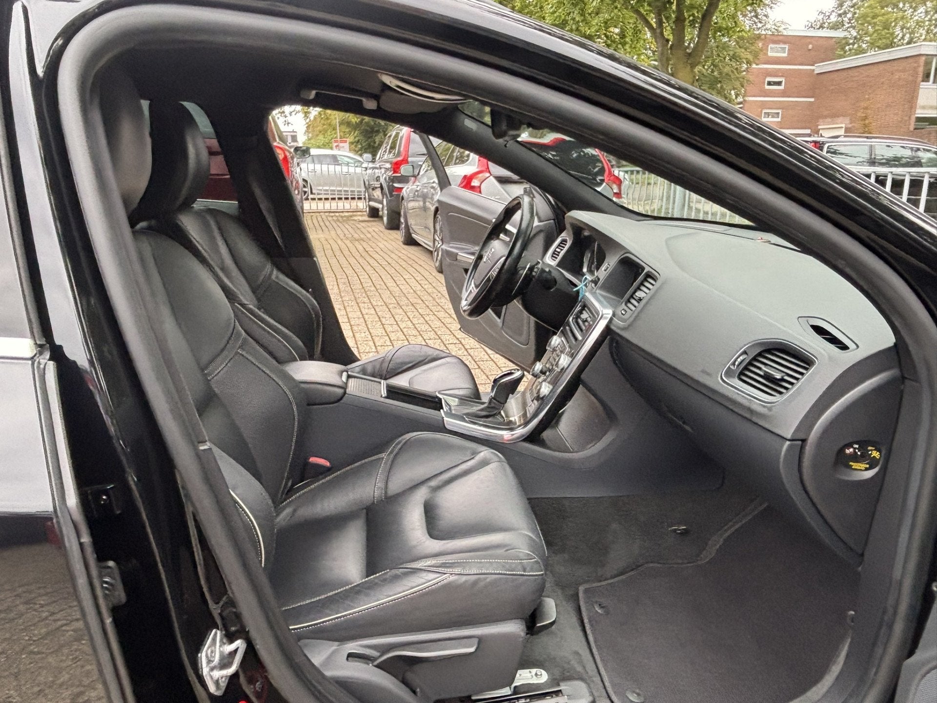 Volvo V60 3.0 T6 330pk AWD R-Design Polestar Keyless Standka, Auto's, Automaat, Gebruikt, 2953 cc, Vierwielaandrijving
