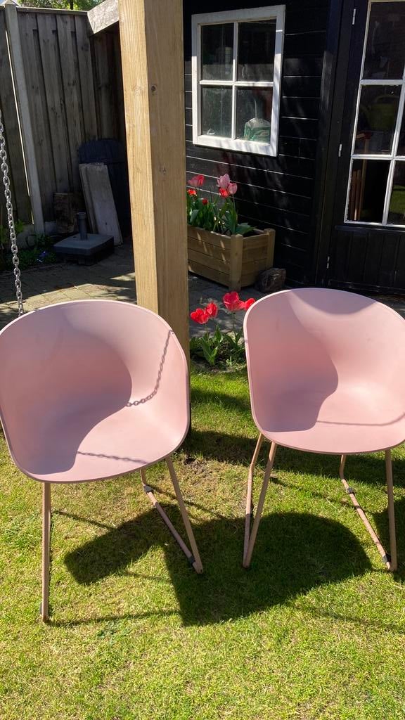 2 roze stoelen van Karwei, Ophalen, Kunststof, Gebruikt, Twee