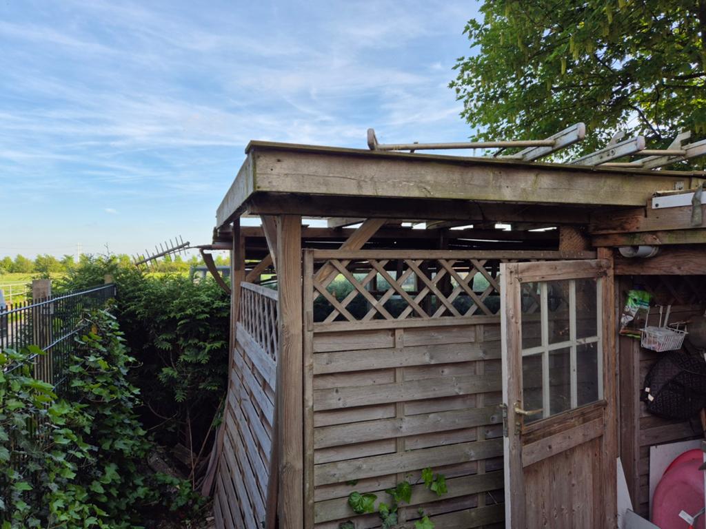 Afdak van houten balken met polytyreen platen (240x600 cm), Tuin en Terras, Ophalen