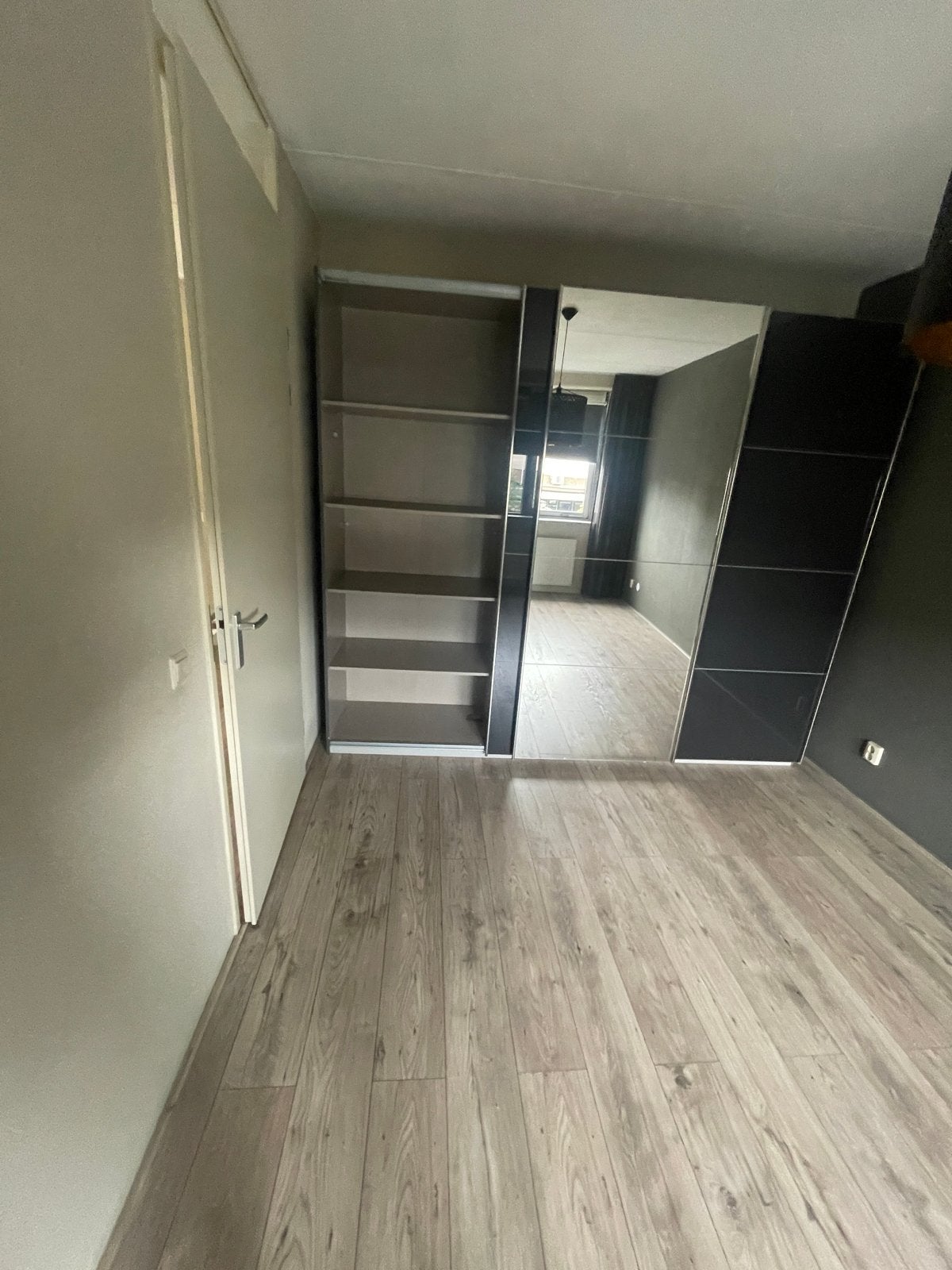2 Grote kledingkast met spiegel en schuifdeuren 270x60x230, Gebruikt, 200 cm of meer, Ophalen of Verzenden, 200 cm of meer