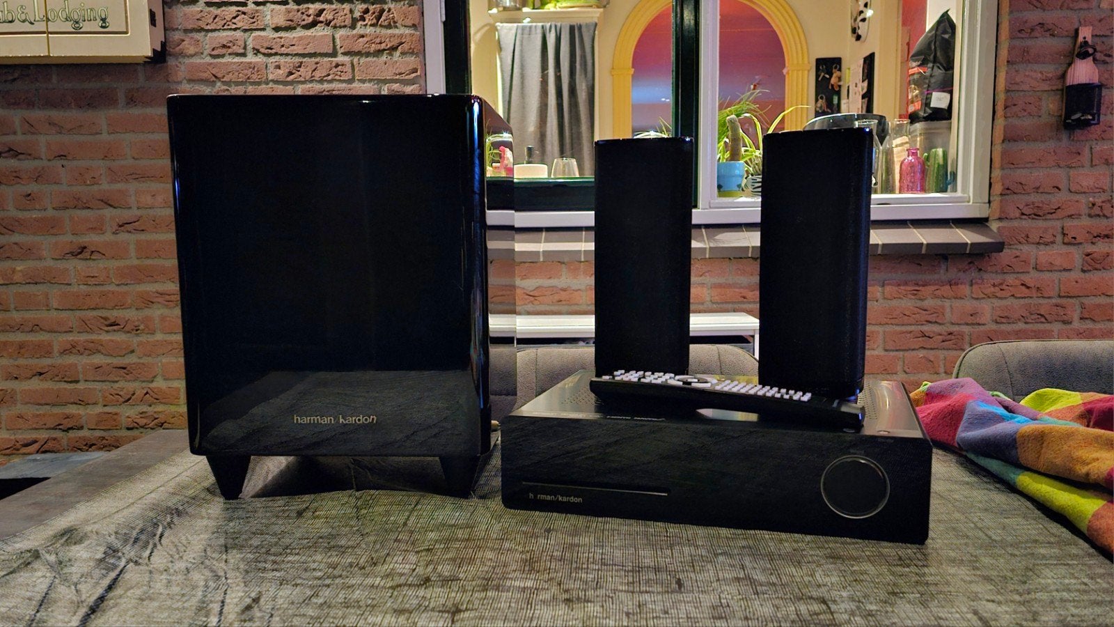 Harman/kardon HS 210 2.1 stereo set, Overige merken, Ophalen of Verzenden, Zo goed als nieuw, 120 watt of meer