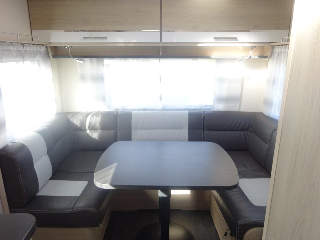 Foto 16 van Caravelair Antares 470 Met Mover en Luifel