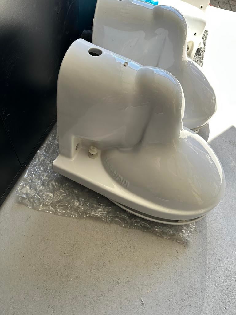 Sphinx Hangtoiletpotten en Fonteinen - GRATIS, Doe-het-zelf en Verbouw, Sanitair, Ophalen, Gebruikt, Sphinx, https://www.geberit.nl/service-support/contact/