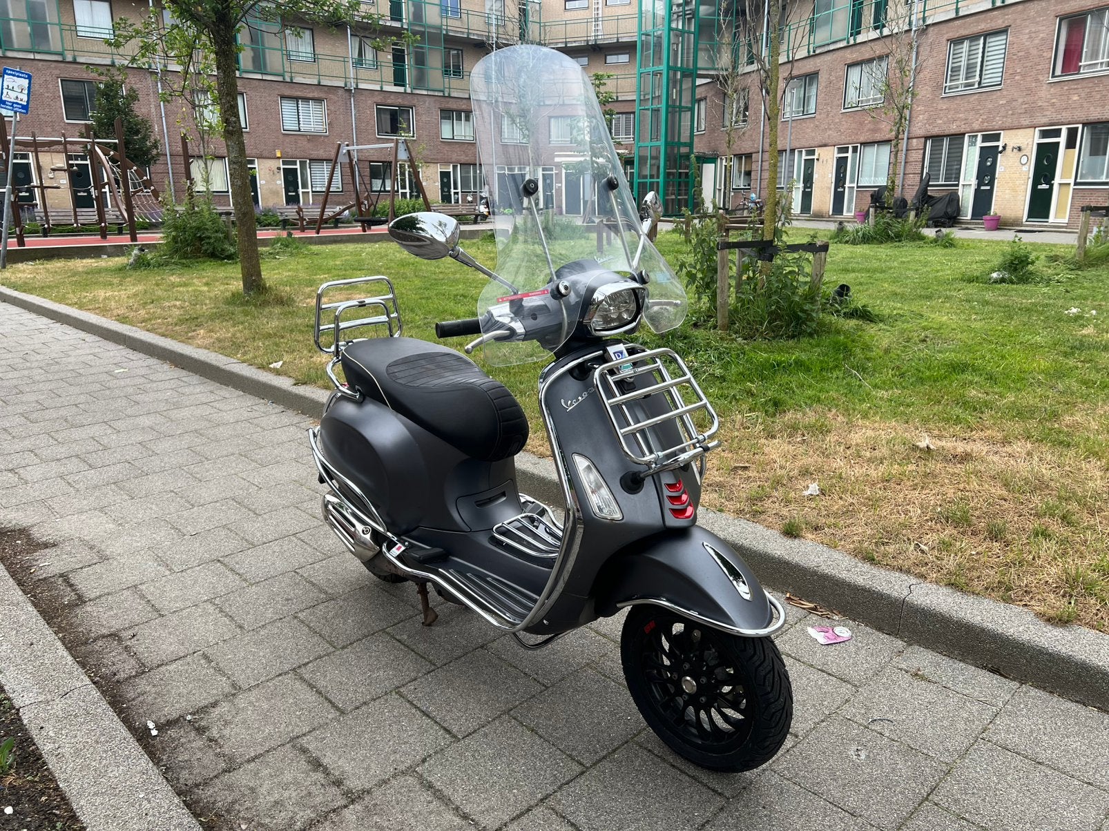 Vespa Sprint 2019 | Full Option | Snor |Zeer Lage Km Stand, Fietsen en Brommers, Scooters | Vespa, Ophalen of Verzenden, Zo goed als nieuw