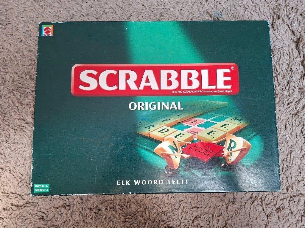 Scrabble – het klassieke woordspel, Hobby en Vrije tijd, Gezelschapsspellen | Bordspellen, Ophalen of Verzenden, Gebruikt