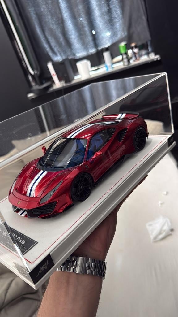 Ferrari 488 Pista Novitec 1:18 - Wereldwijd 66 stuks, Hobby en Vrije tijd, Modelauto's | 1:18, Ophalen of Verzenden, Nieuw, Auto