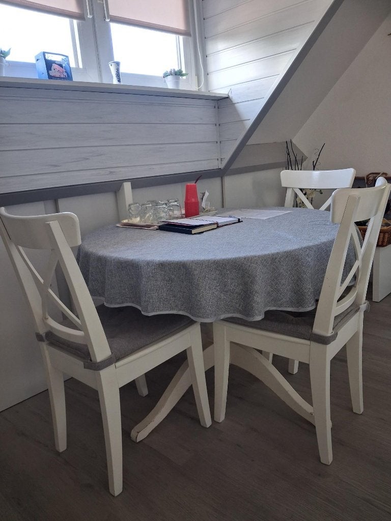 IKEA eethoek met 4 stoelen, Ophalen, Gebruikt, 100 tot 150 cm, Modern wit