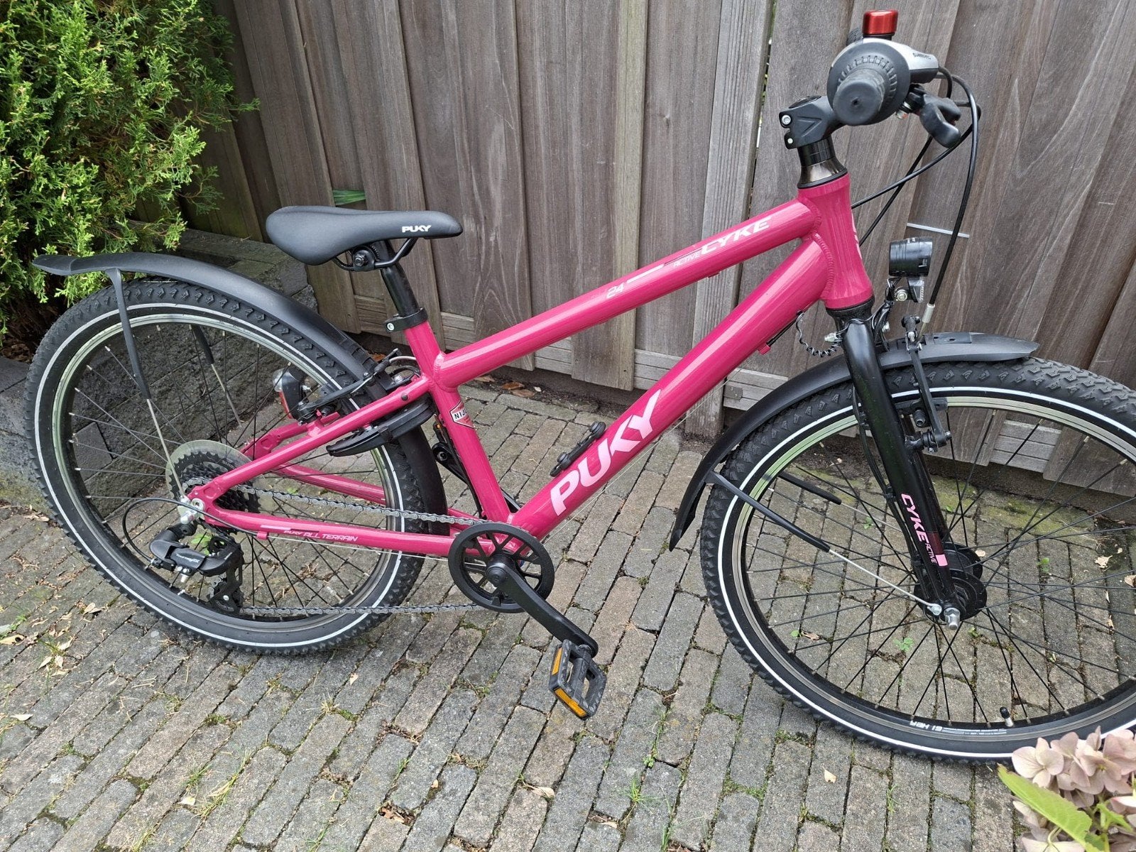 Puky Cyke 24 inch mountainbike - Roze, Hardtail, Velgrem, Zo goed als nieuw, Dames