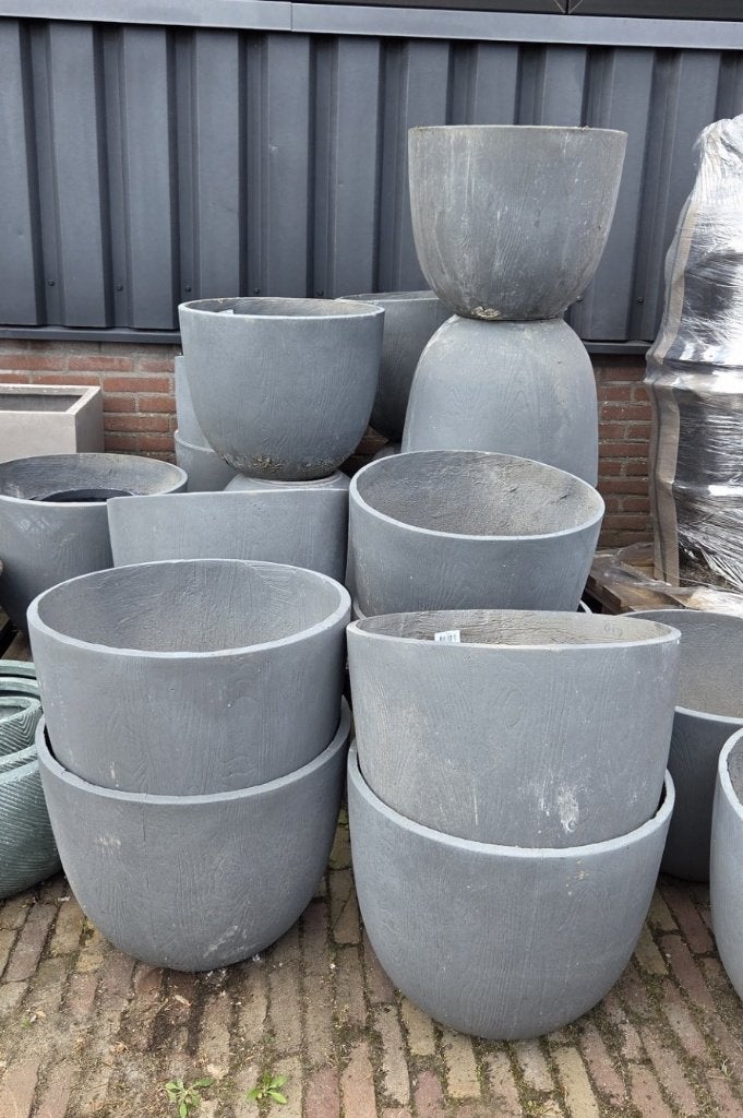 SALE! Partijtje grijze ronde bloempotten Ø52x40 OP=OP, Ophalen, Overige materialen, Gebruikt, 40 cm of meer