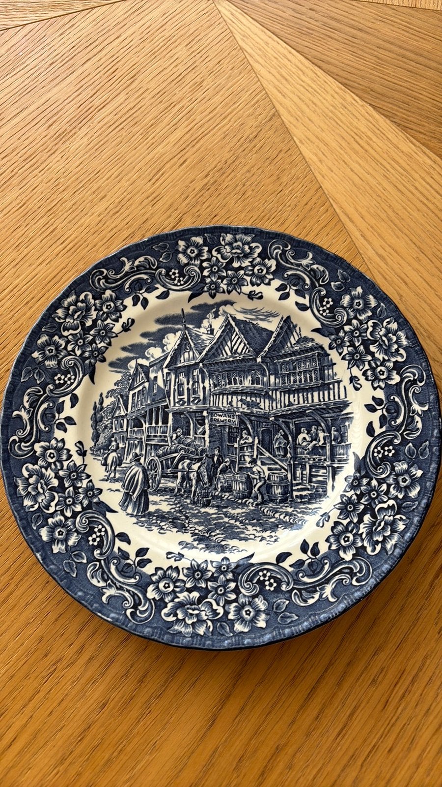 Royal Tudor Ware 17e Eeuw Engeland Decoratief Bord, Antiek en Kunst, Ophalen