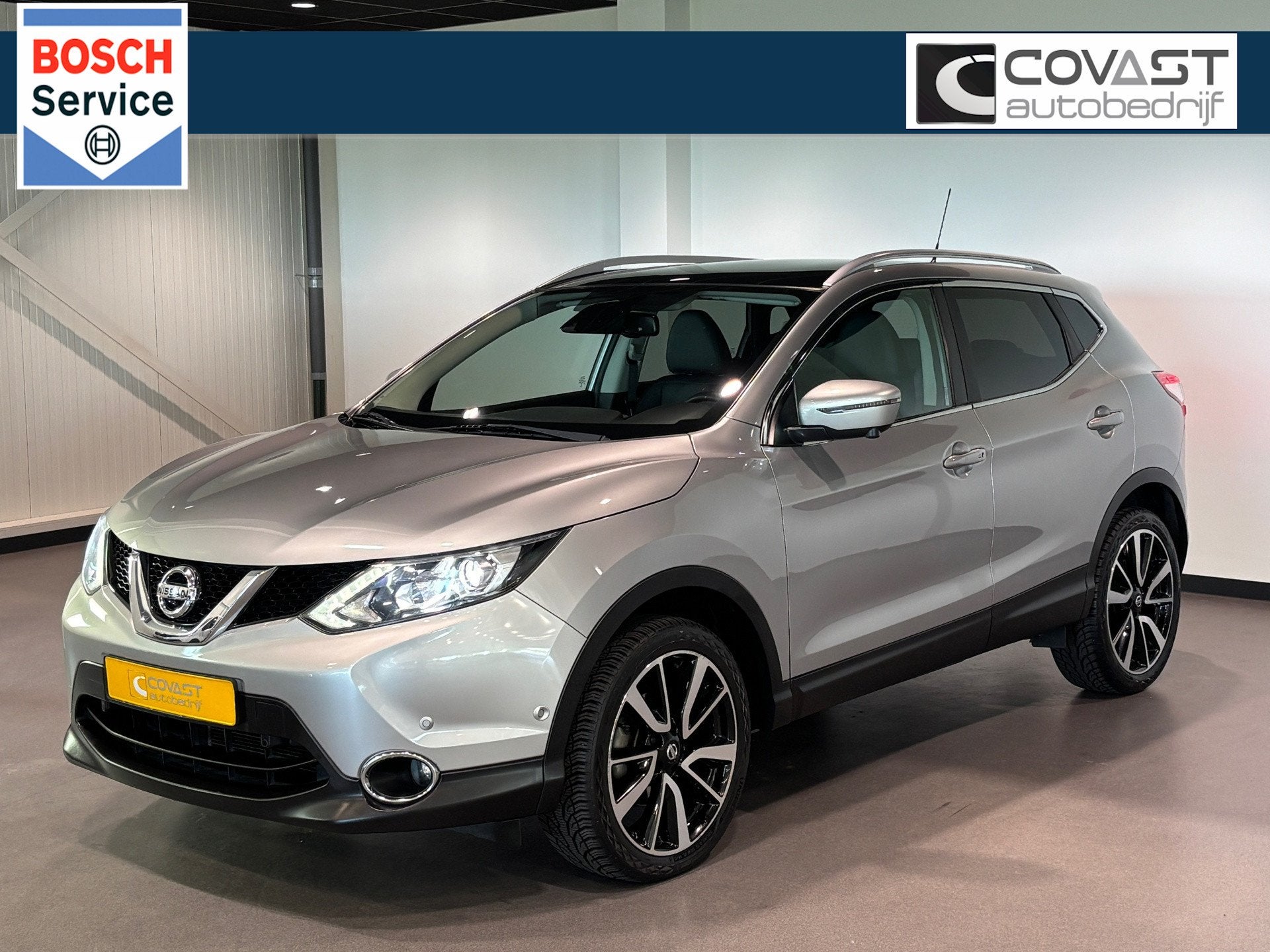 Nissan Qashqai 1.2 Tekna 1eEig/Dealer-oh.|Leder|Trekhaak|Pan, Voorwielaandrijving, Dealer onderhouden, Gebruikt, Zwart