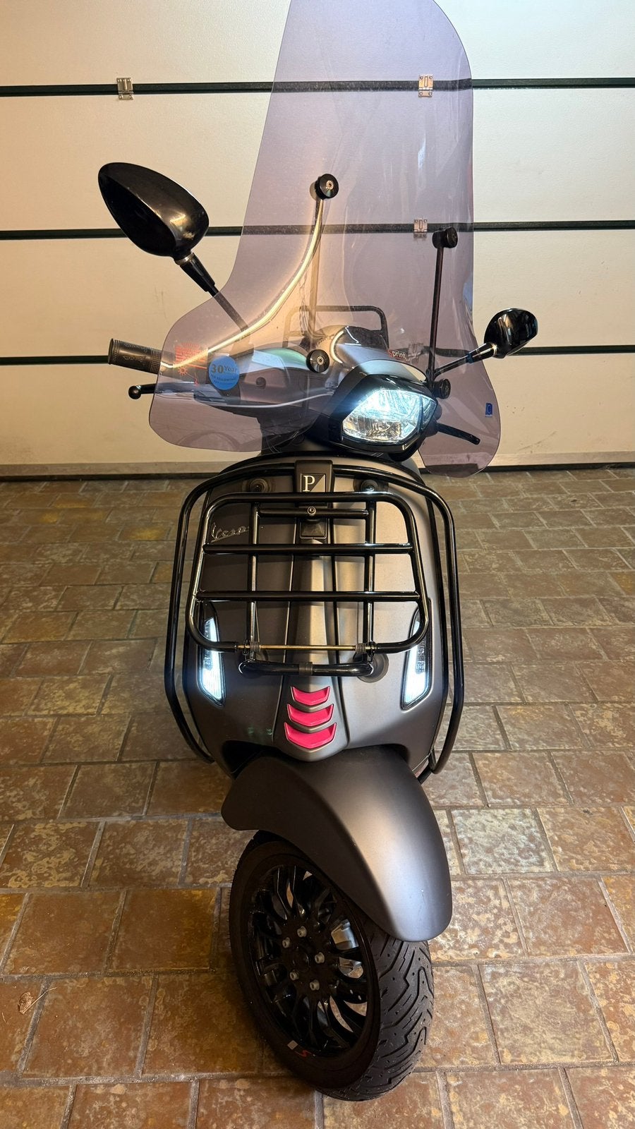 Vespa Sprint 50 Mat Grijs |Nieuwstaat|3.800 km|2020/2021, Ophalen, Zo goed als nieuw, Benzine