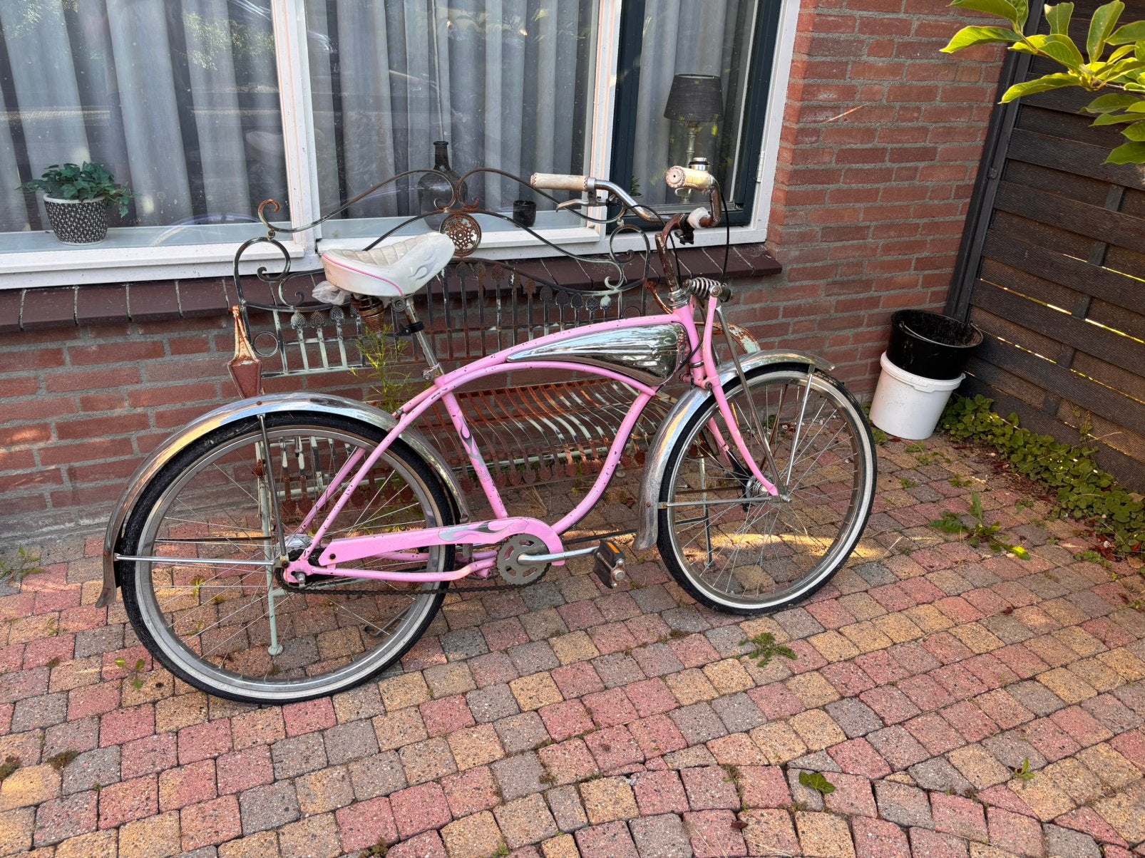 Roze fiets beach cruiser, Fietsen en Brommers, Ophalen, Terugtraprem, Gebruikt, Staal