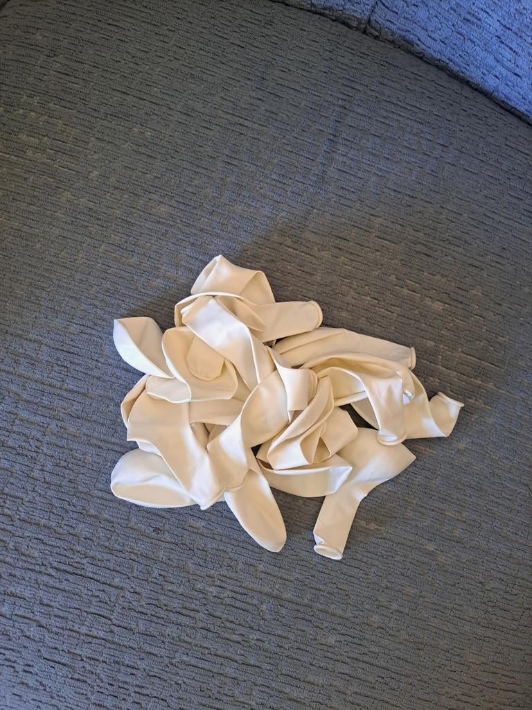 25 witte ballonnen, Ophalen of Verzenden, Nieuw, Versiering, Overige