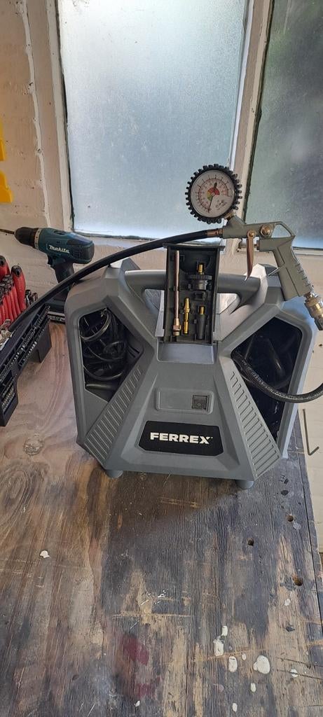 Ferrex Draagbare Compressor - Elektrisch, 6 tot 10 bar, Ophalen of Verzenden, Zo goed als nieuw, 200 tot 400 liter/min