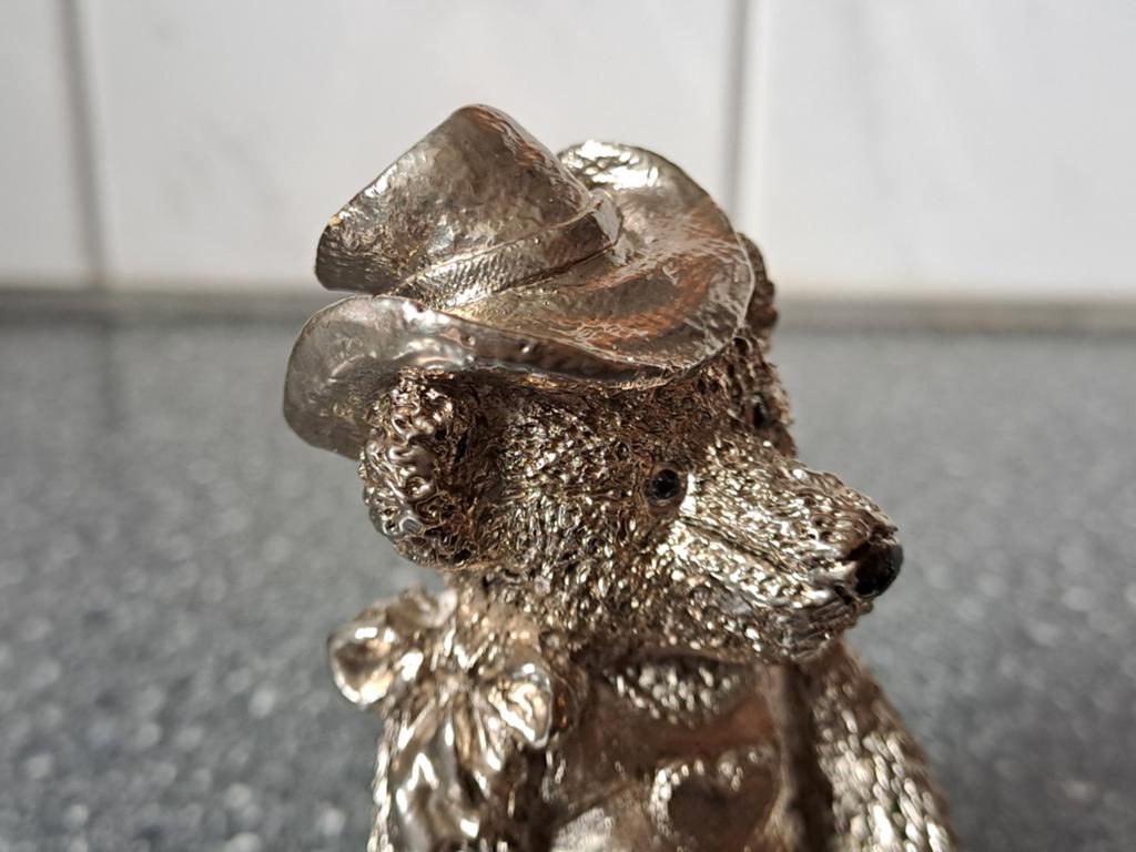 Verzilverd beertje beeldje, Verzamelen, Beren en Cherished Teddies, Overige merken, Ophalen of Verzenden, N.v.t, N.v.t