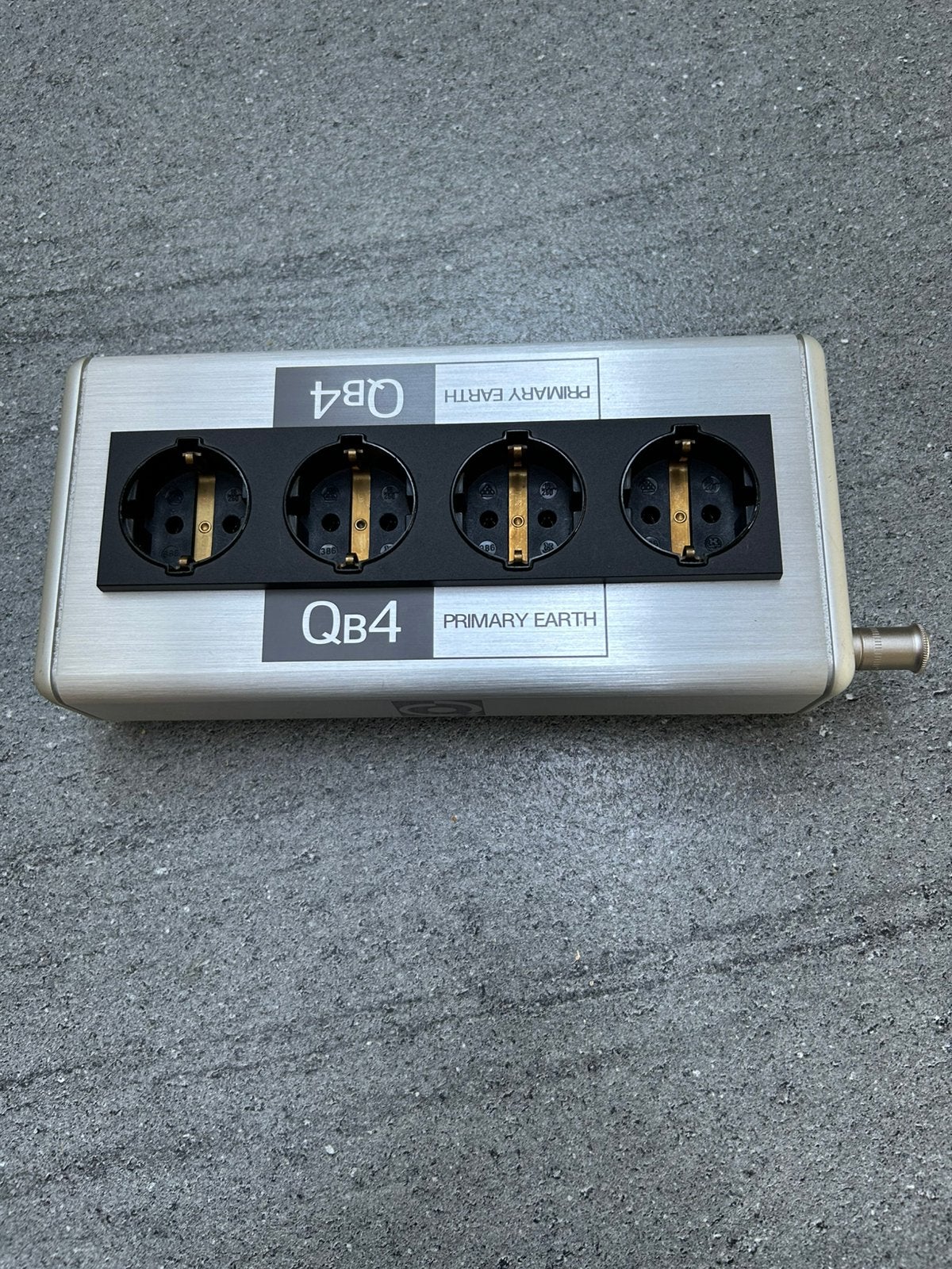 Nordost qb4 stekkerblok, Audio, Tv en Foto, Ophalen of Verzenden, Gebruikt, Minder dan 2 meter, Overige kabels