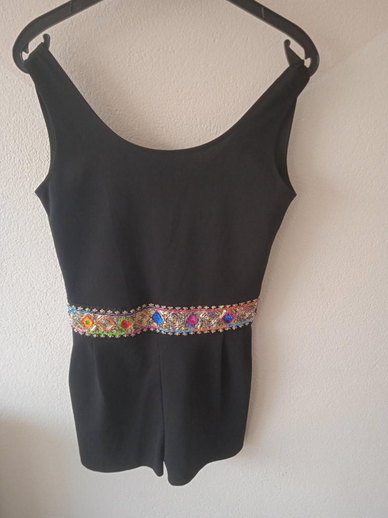 Short pakje 38 aparte rug 5,00, Ophalen of Verzenden, Zo goed als nieuw, Maat 38/40 (M), Zwart