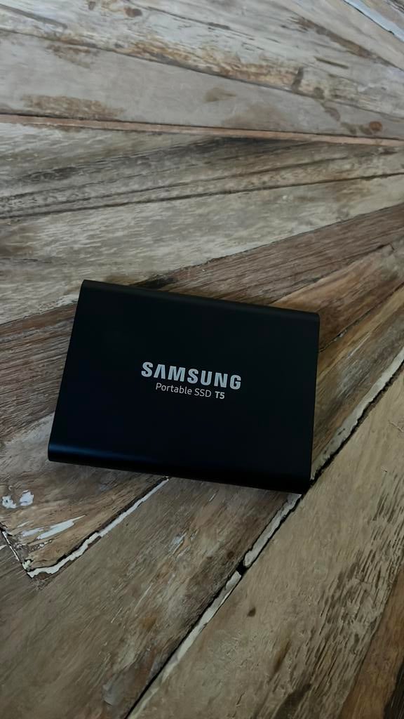 Samsung Portable SSD T5 1TB, Computers en Software, Harde schijven, Ophalen of Verzenden, Zo goed als nieuw, Laptop, USB