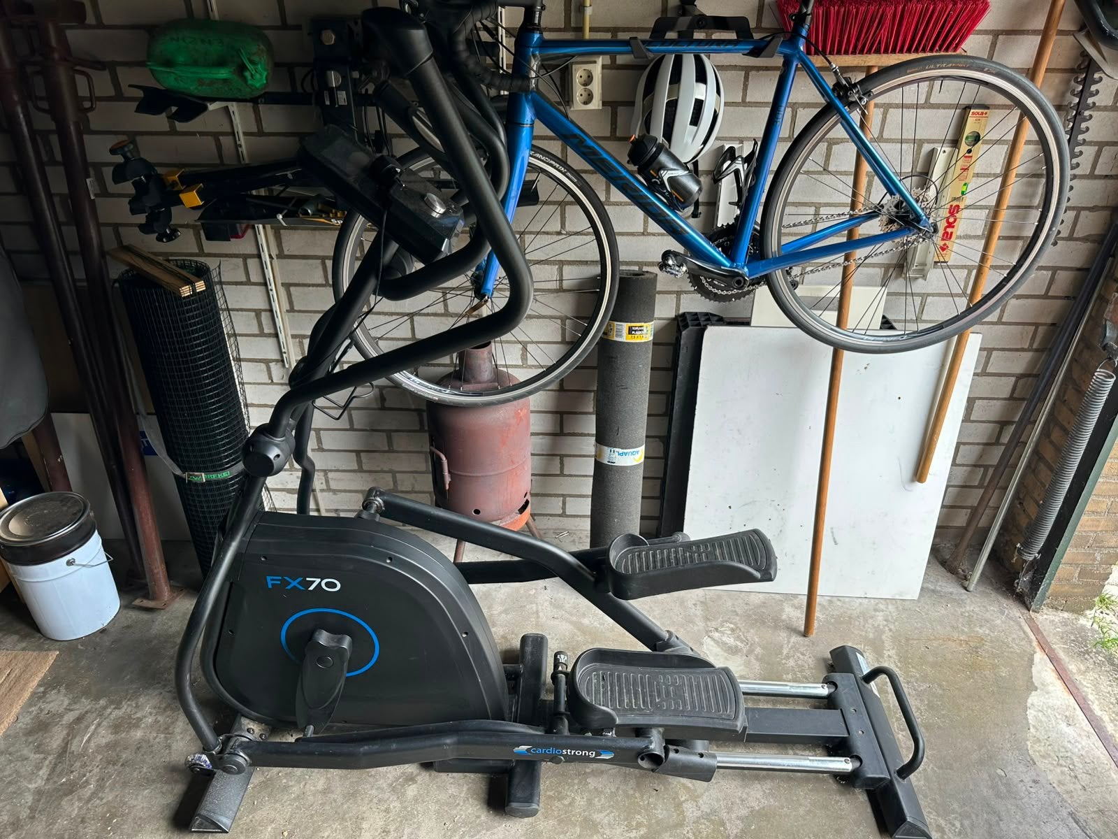 Cardiostrong Crosstrainer, Ophalen, Armen, Zo goed als nieuw, Crosstrainer