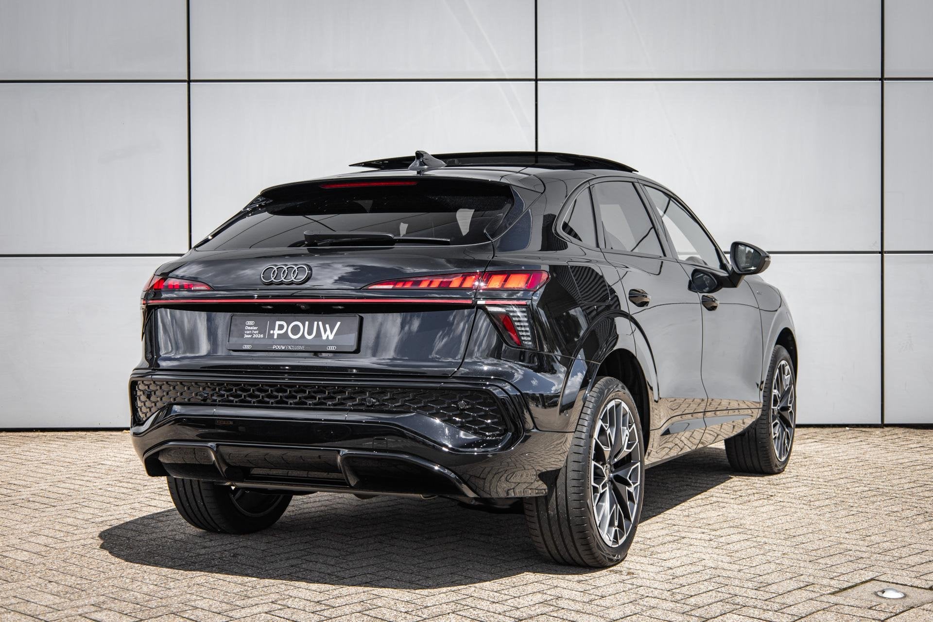Audi Q3 Sportback 1.5 e-hybrid 272pk S edition | Trekhaak |, Auto's, Audi, 1800 kg, 4 cilinders, 150 min, Plug-in hybride
