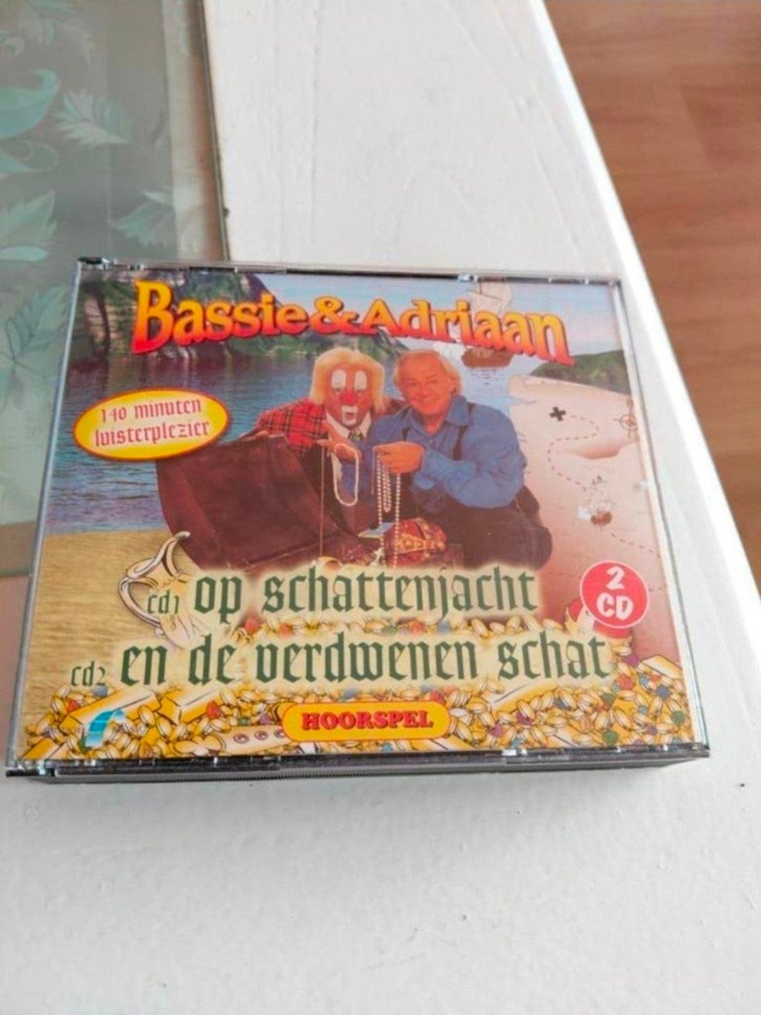 Bassie en Adriaan dubbel cd box hoordpel Op Schattenjacht., Cd's en Dvd's, Cd's | Kinderen en Jeugd, Ophalen of Verzenden, Gebruikt