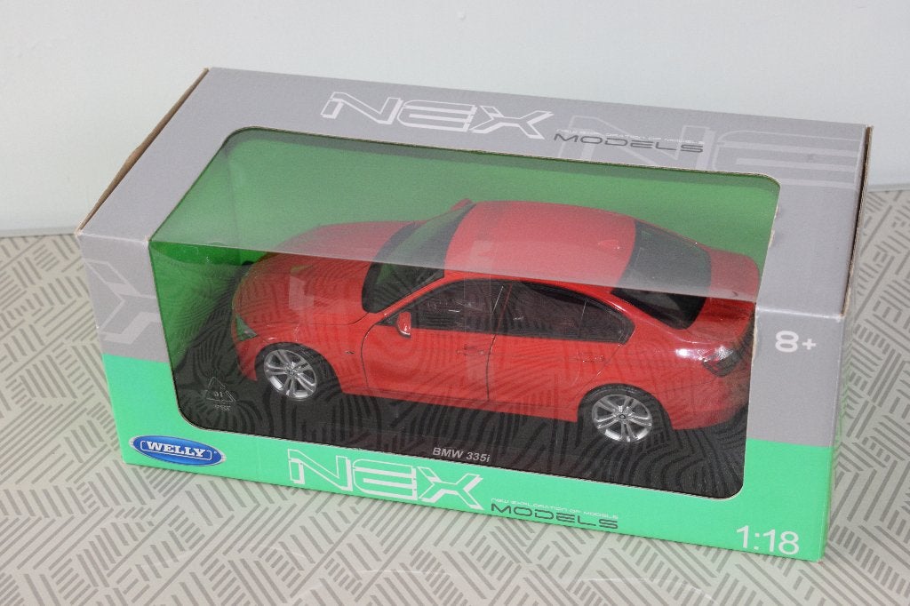 miniatuur auto 1:18 nieuw revell nex models welly BMW 335i, Hobby en Vrije tijd, Modelauto's | 1:18, Ophalen of Verzenden, Nieuw