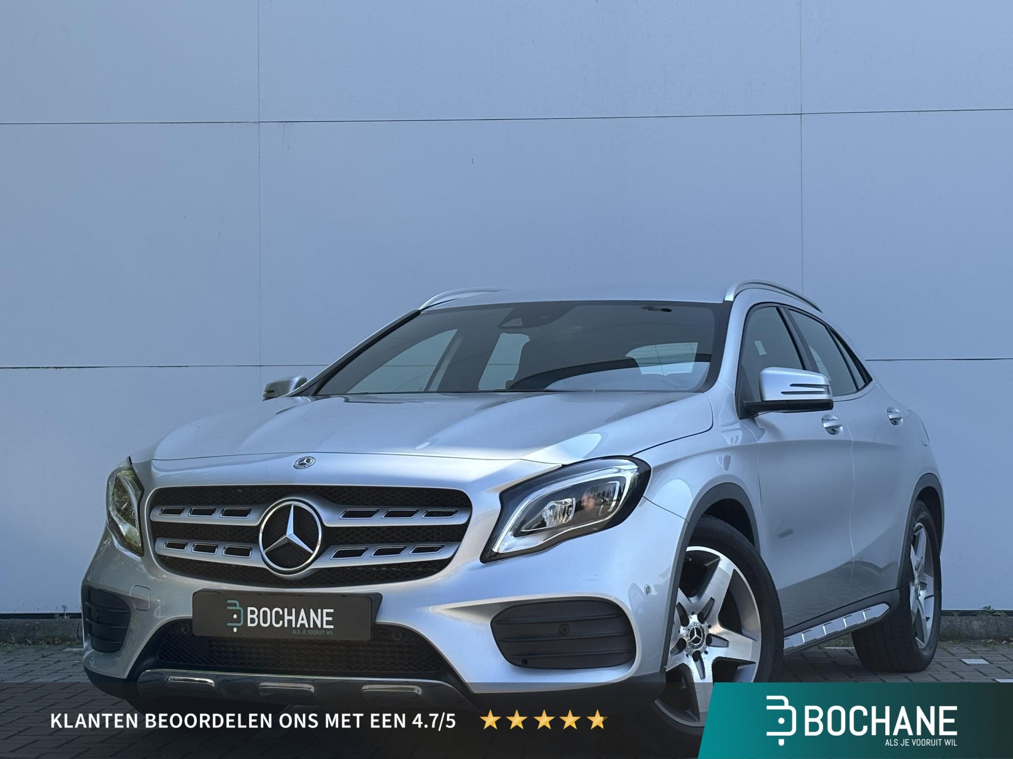 Mercedes-Benz GLA-klasse 180 Business Solution AMG | Navigat, 4 cilinders, 715 kg, Leder en Stof, 122 pk