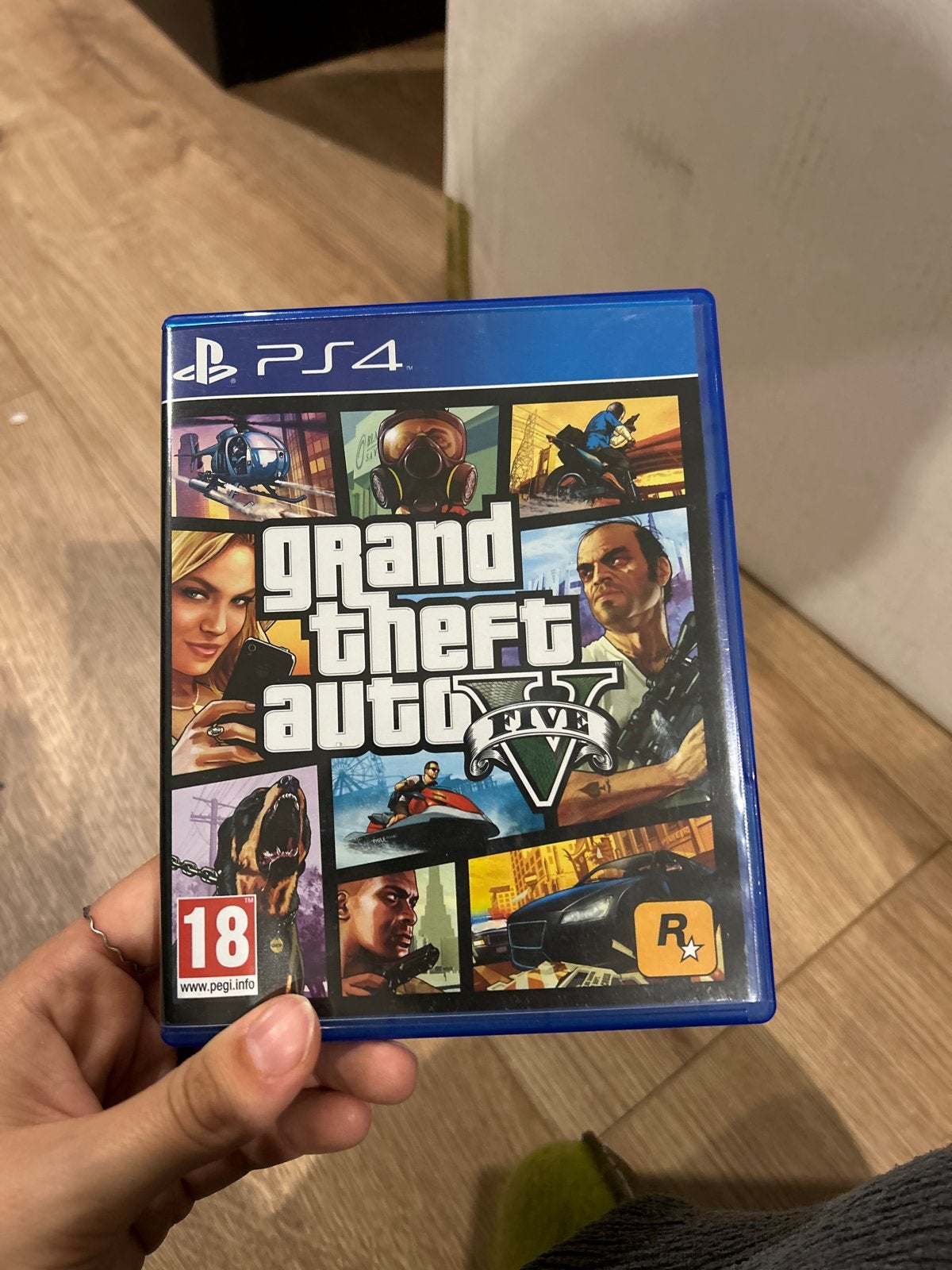 Grand Theft Auto V (GTA 5) PS4 - Zo goed als nieuw, Spelcomputers en Games, Avontuur en Actie, Online, Vanaf 18 jaar, Ophalen of Verzenden
