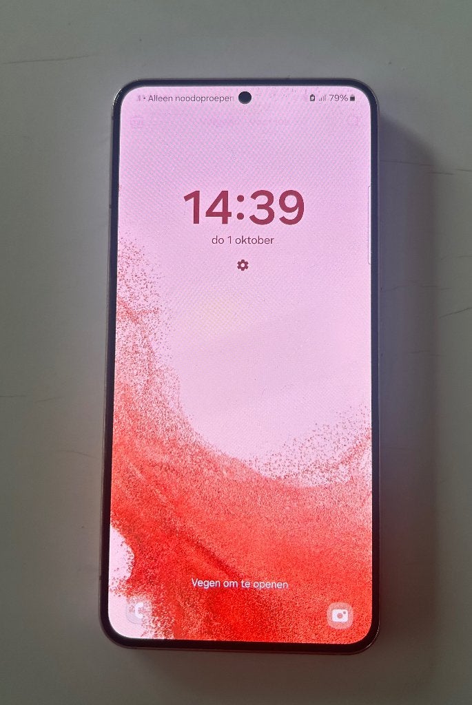Foto 4 van En ZGAN Samsung S22 met 128gb goud Te koop te ruilen