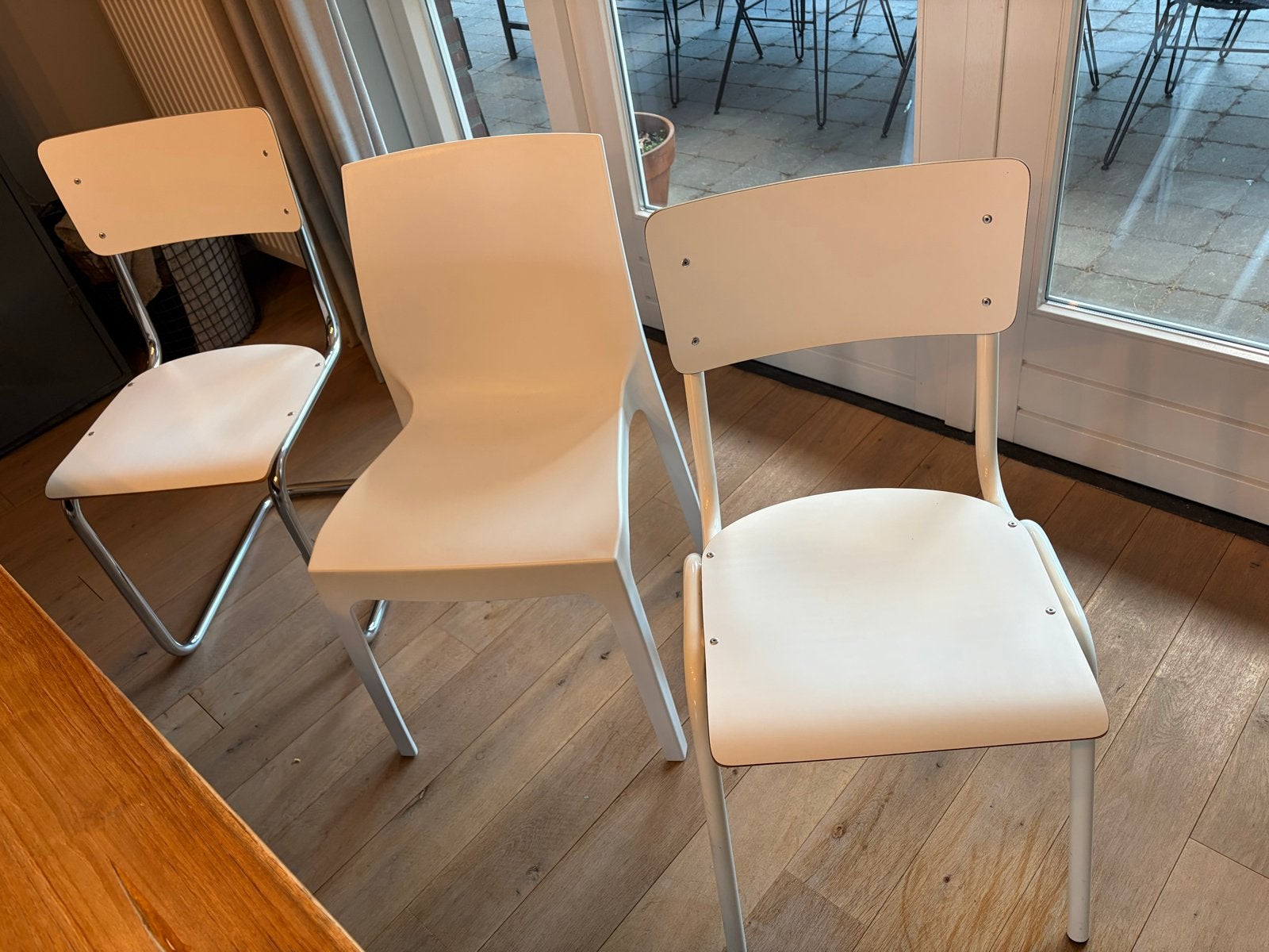 6 witte mix & match stoelen - Gebruikt, Huis en Inrichting, Stoelen, Ophalen, Kunststof, Gebruikt, Wit