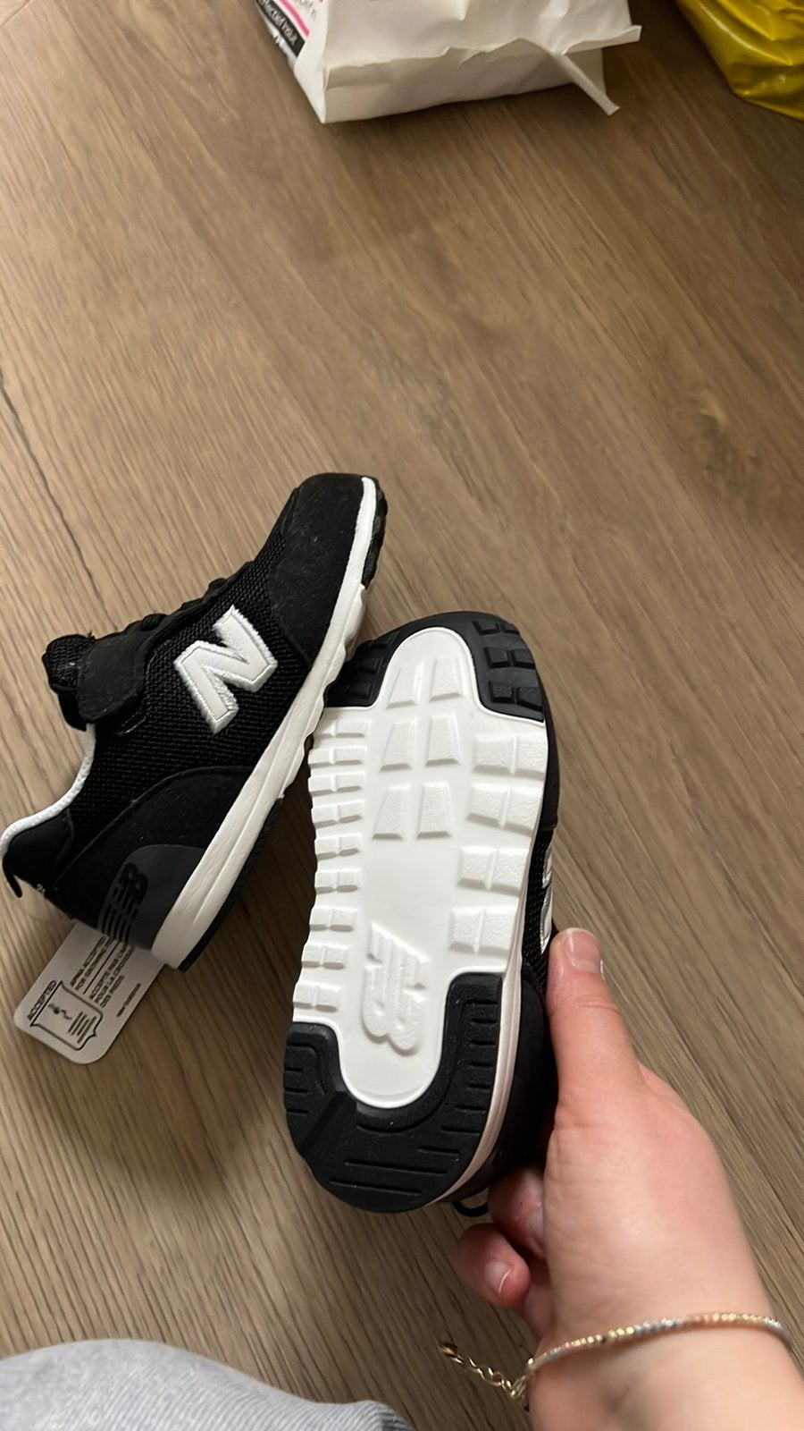 New balance, Verzenden, Zo goed als nieuw