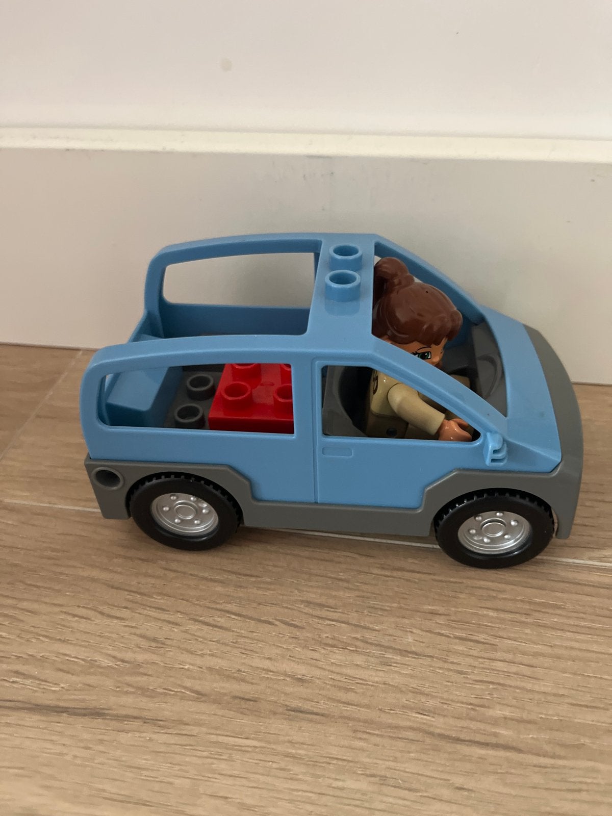 LEGO Duplo auto met poppetje, Ophalen of Verzenden, Zo goed als nieuw