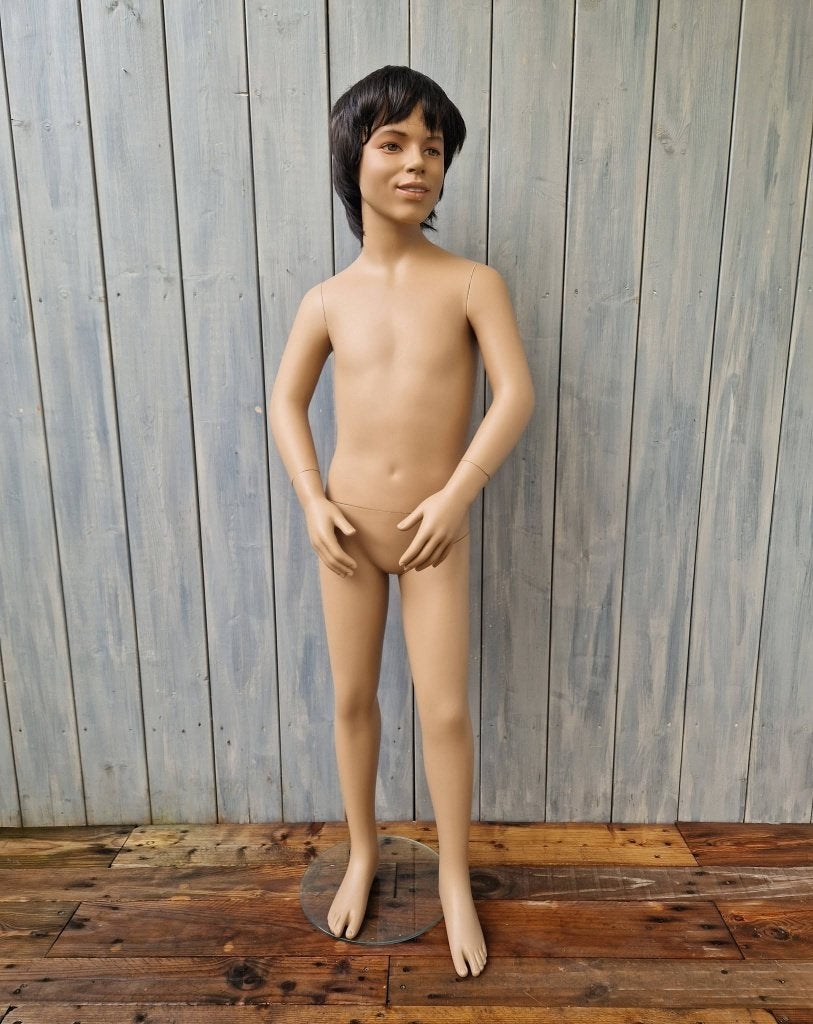 etalagepop kindje jongen 140 cm paspop mannequin, Verzamelen, Ophalen of Verzenden, Overige soorten, Overige gebieden, Overige typen