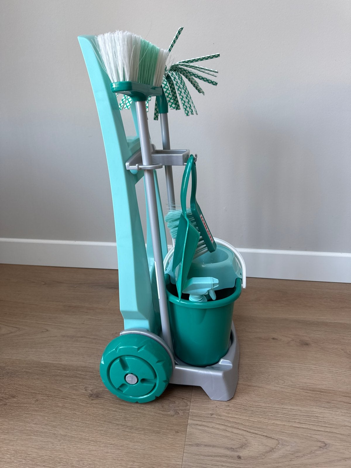 Leifheit speelgoed schoonmaakset met kar, Kinderen en Baby's, Ophalen of Verzenden, Gebruikt, Jongen of Meisje