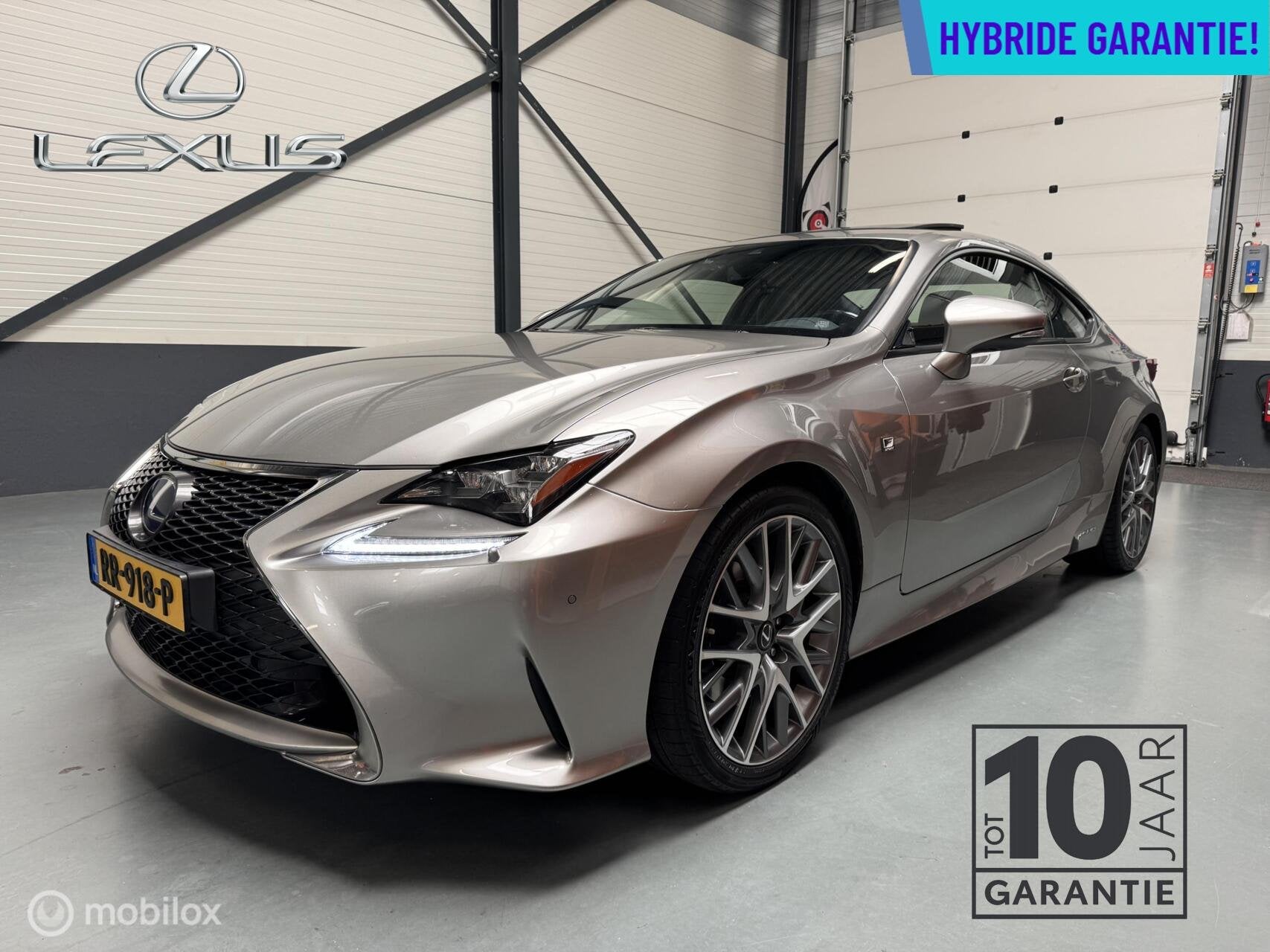 Lexus RC 300h F SPORT Schuifdak|ML-Audio|LED|19"|NL-Auto!, Auto's, Dealer onderhouden, Achterwielaandrijving, Gebruikt, 4 stoelen