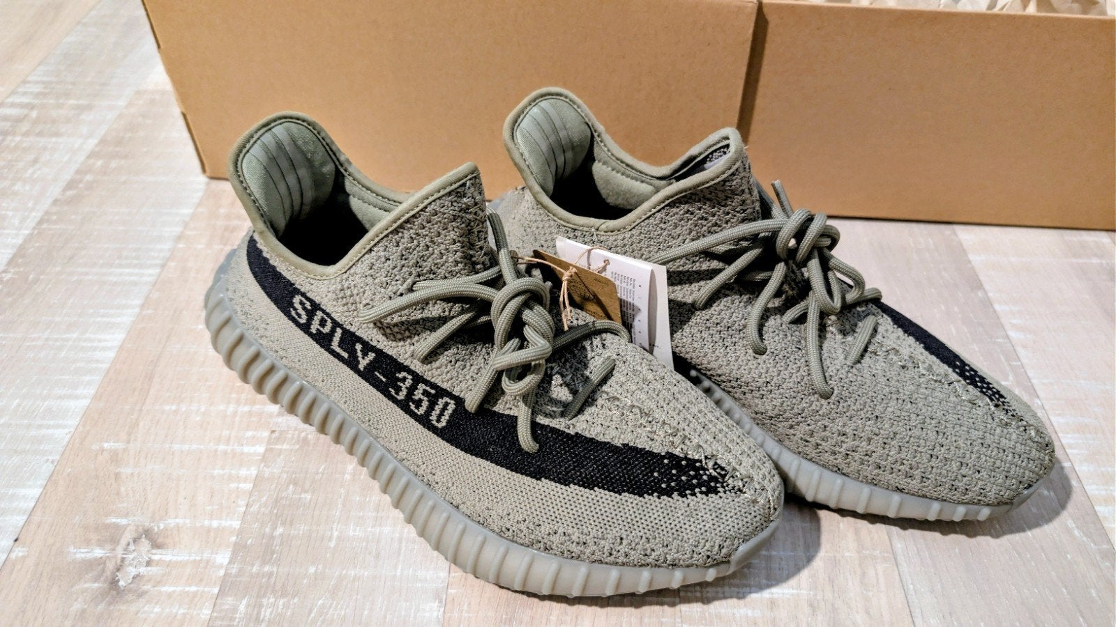 New Adidas Yeezy Boost 350 V2 „Granite“ (Size 43 1/3), Kleding | Heren, Schoenen, Ophalen of Verzenden, Nieuw, Zwart