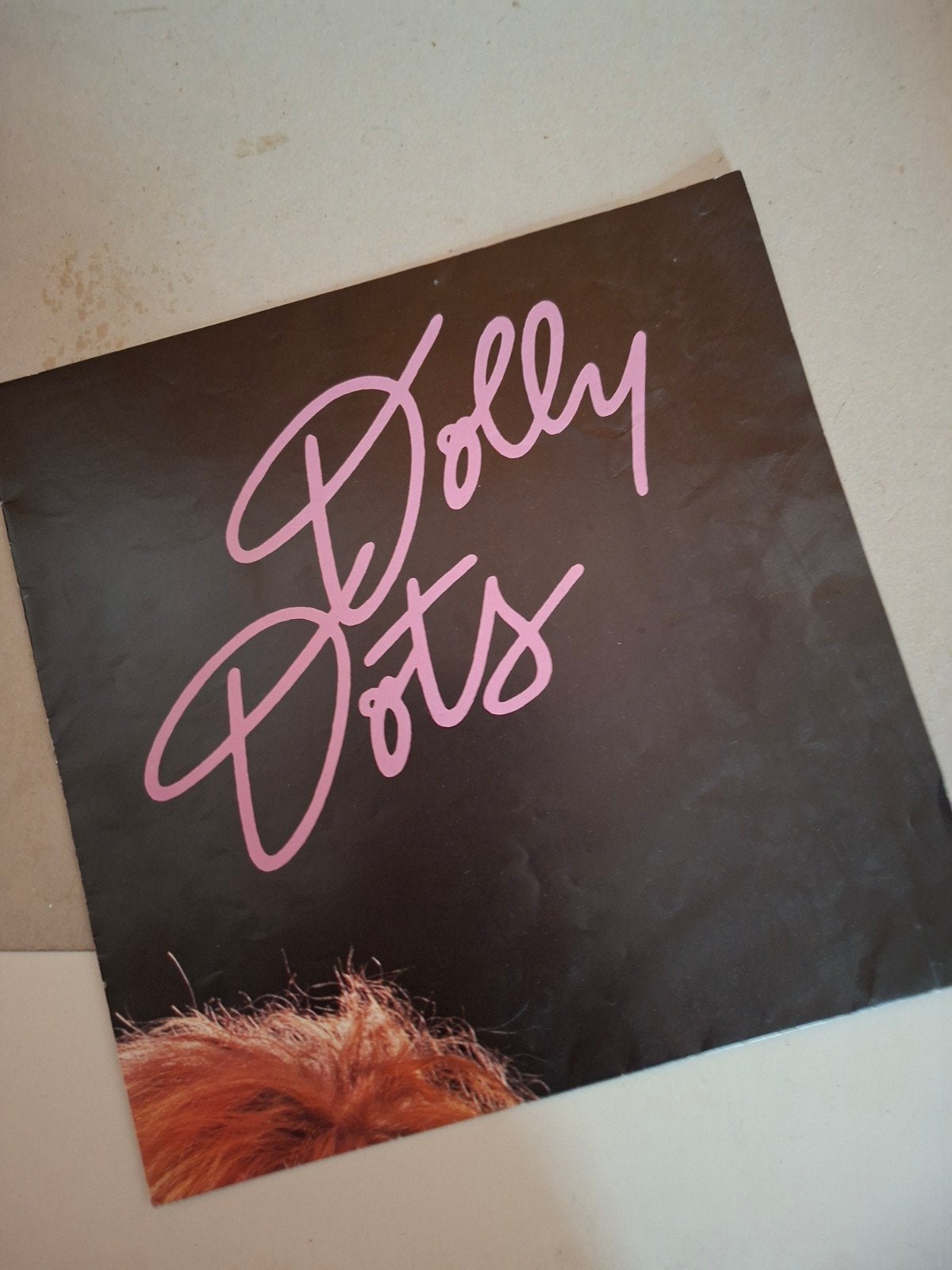 Grote dolly dots poster muziek memorabilia, Verzamelen, Verzenden, Poster, Artwork of Schilderij