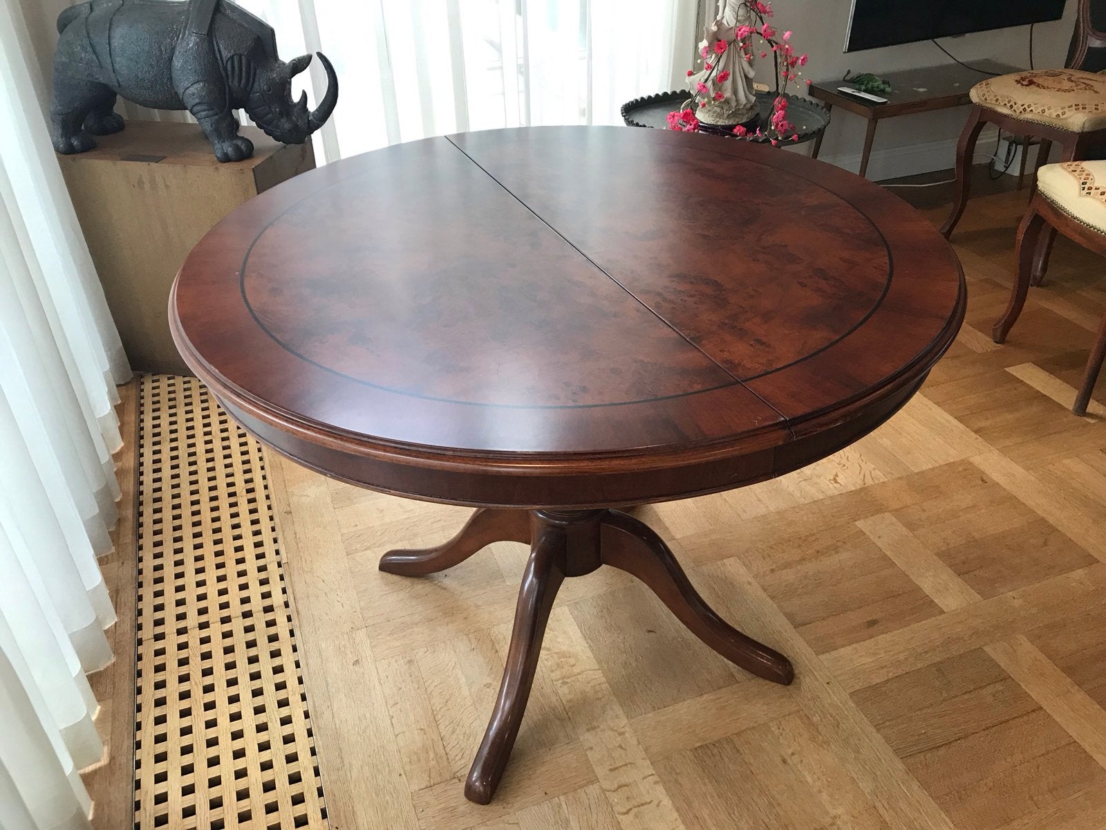Uitschuifbare eikenhouten salontafel met driepoot onderstel, Huis en Inrichting, Tafels | Eettafels, Ophalen, 100 tot 150 cm, Eikenhout