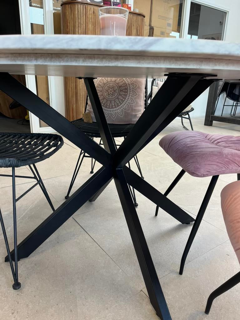 Magazijn Leegverkoop Ronde eettafel Marble Wit marmer matrix, Nieuw, Ophalen of Verzenden, Info@wkhome.nl, Argonweg 20 Amersfoort
